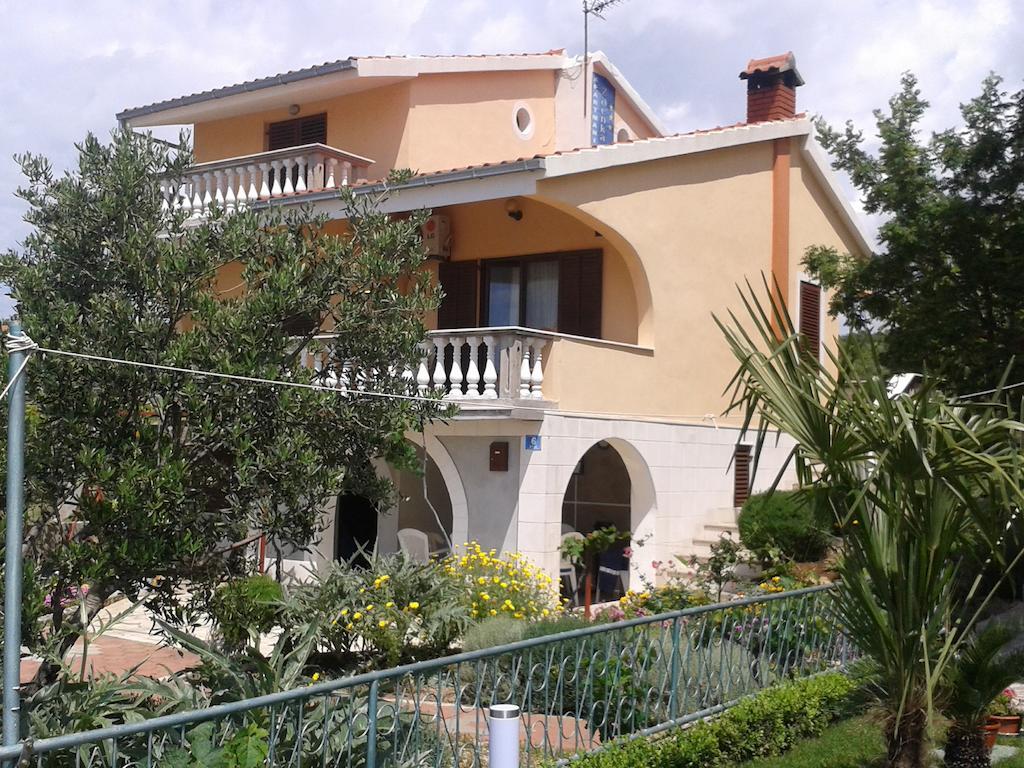 Apartments Zdenka Рогозница Екстериор снимка